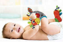 Carica l'immagine nel visualizzatore di Gallery, Baby Rattle Neonato Sonagli Calzini da Polso a Sonaglio per Bambini, Simpatici Animaletti Developmental Soft Toys Bambole per Neonati Neonato, 4 PACK