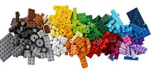 Carica l&#39;immagine nel visualizzatore di Gallery, LEGO 10696 Classic Scatola Mattoncini Creativi Media, Set per Costruire Fiori, Macchina, Treno, Aereo e Animali Giocattolo per Bambini e Bambine da 4 Anni in su, Contenitore Idee Creative, Idea Regalo