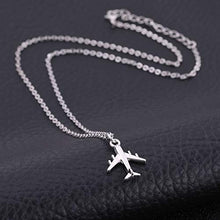 Carica l&#39;immagine nel visualizzatore di Gallery, LIKGREAT Tiny Jet Plane Airplane Ciondolo Collana per Volo Hostess Traveler - Ilgrandebazar