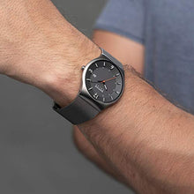Carica l'immagine nel visualizzatore di Gallery, BERING Orologio Analogico Solare Uomo con Cinturino in Acciaio Inox 14440-077 - Ilgrandebazar