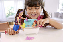 Carica l&#39;immagine nel visualizzatore di Gallery, Barbie Bambola Skipper Caucasica Babysitter con Vasca da Bagno, Bambina Che... - Ilgrandebazar