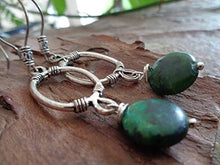 Carica l&#39;immagine nel visualizzatore di Gallery, ✿ LONG OVAL &amp; GREEN ROUND STONE ✿ Orecchini etnici con ganci lunghi decorati
