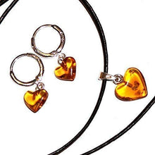 Carica l&#39;immagine nel visualizzatore di Gallery, Orecchini a cerchio in argento sterling 925 con collana girocollo di cuori...