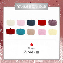 Carica l&#39;immagine nel visualizzatore di Gallery, Set regalo Yankee Candle | 10 candele profumate e 1 portacandele | Collezione Bright Lights | Regali di Natale perfetti per le donne