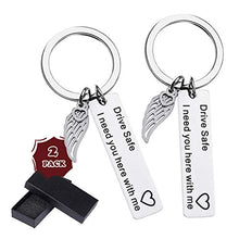 Carica l&#39;immagine nel visualizzatore di Gallery, ortachiavi 2 Pcs, Portachiavi da Uomo Personalizzati per Auto, I Need You...