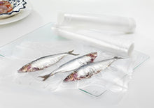 Carica l&#39;immagine nel visualizzatore di Gallery, FoodSaver Rotolo Termosigillabile per Macchina per Sottovuoto Alimenti, 28 cm x 5.5 m, senza BPA, 2 Pezzi