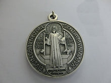 Carica l&#39;immagine nel visualizzatore di Gallery, 60.050.30 medaglia di san benedetto argento misura 48 mm con anello prete... - Ilgrandebazar