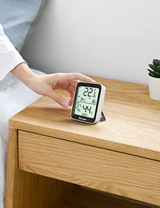 Govee Termometro Igrometro, Accurato Misuratore Interna con Intelligenti avvisi App e Dati Conservazioni Sensore di Monitoraggio Digitale LCD Bluetooth per Camera Serra Garage Cantina di Vini