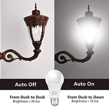 Carica l&#39;immagine nel visualizzatore di Gallery, Lampadina Crepuscolare E27, Sensore di Luce Bianco Freddo 10 W,