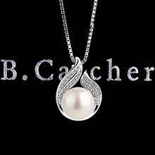 Carica l&#39;immagine nel visualizzatore di Gallery, B.Catcher collana e ciondolo abbraccio con perla argento s925“Hug with... - Ilgrandebazar