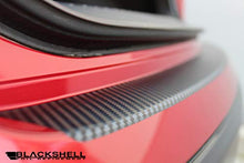 Carica l'immagine nel visualizzatore di Gallery, BLACKSHELL - Protezione VW Golf 7 Limo Typ AU 5-Türer, 3D Carbon nero.