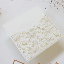 Carica l&#39;immagine nel visualizzatore di Gallery, 50 CARTE CONFEZIONE Partecipazioni matrimonio crema leggera taglio laser fai... - Ilgrandebazar