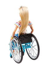 Carica l&#39;immagine nel visualizzatore di Gallery, Barbie Fashionistas, Bambola in Sedia a Rotelle, Giocattolo per Bambini 3+... - Ilgrandebazar