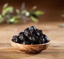 Carica l&#39;immagine nel visualizzatore di Gallery, Marmara Birlik Dry Cured Black Olives Kuru Sele Zeytin Salamura Turca – 800gr
