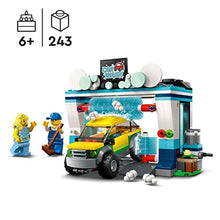 Carica l&#39;immagine nel visualizzatore di Gallery, LEGO 60362 City Autolavaggio, Gioco per Bambini e Bambine da 6 Anni, Set con Spazzole Rotanti, Macchina Giocattolo e 2 Minifigure, Piccola Idea Regalo Giocattolo per Bambina e Bambino
