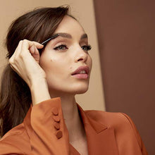 Carica l&#39;immagine nel visualizzatore di Gallery, L&#39;Oréal Paris Gel per Sopracciglia a Lunga Tenuta Unbelievabrow, 104 Chataîn - Ilgrandebazar