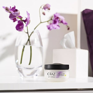 OLAZ - Crema Giorna, Anti-età, Anti-rughe, Età 40+, SPF 15, 50ML - Ilgrandebazar