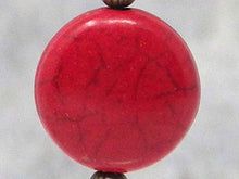 Carica l&#39;immagine nel visualizzatore di Gallery, Orecchini rossi stile Zen in bronzo antico e perle piatte turchese...