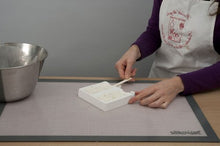 Carica l'immagine nel visualizzatore di Gallery, silikomart 99.400.99.0002 Decorazione Torta, Legno, Beige