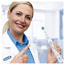 Carica l'immagine nel visualizzatore di Gallery, Oral-B Testino per Spazzolino da Denti, Cross Action Cabezales - Pacco 2...