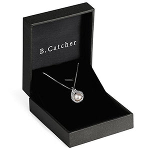 B.Catcher collana e ciondolo abbraccio con perla argento s925“Hug with... - Ilgrandebazar