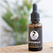 Carica l&#39;immagine nel visualizzatore di Gallery, Sir Beardalot Olio da Barba per distinti Signore - Legno avvolgente uomo...