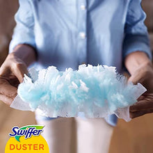 Carica l'immagine nel visualizzatore di Gallery, Swiffer Duster Piumini Catturapolvere, 25 Piumini, Cattura e Intrappola Polvere e Sporco, Raggiunge I Punti più Difficili della Casa, Piumini con 33% di Fibre Riciclate