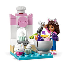 Carica l&#39;immagine nel visualizzatore di Gallery, LEGO Gabby and the Magic House 10785 Praline e P&#39;tichou Have Fun, giocattolo con personaggi di gatti