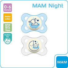 Carica l'immagine nel visualizzatore di Gallery, MAM 512711 - Ciuccio"Night" in lattice per maschietti da 0 a 6 mesi, senza...