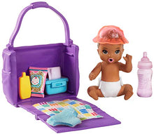 Carica l&#39;immagine nel visualizzatore di Gallery, Barbie- Skipper Teneri Bebè Playset Pappa e Cambio Pannolino, Bambola con... - Ilgrandebazar