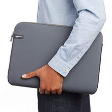 Carica l&#39;immagine nel visualizzatore di Gallery, AmazonBasics, custodia protettiva per laptop, una dimensione dello...