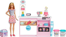 Carica l&#39;immagine nel visualizzatore di Gallery, Barbie La Pasticceria Playset con Bambola Bionda, Isola per Cucinare, Forno e Accessori, Giocattolo per Bambini 4+ Anni