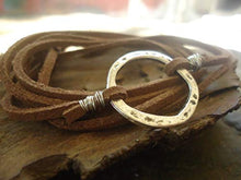 Carica l&#39;immagine nel visualizzatore di Gallery, ✿ HAMMERED ANELLO &amp; pelle scamosciata ✿ braccialetto dell&#39;involucro