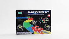 Carica l&#39;immagine nel visualizzatore di Gallery, Pista Macchinine Luminosa Elettriche Auto Giocattolo Flessibile Pista Macchinine Colorate Carrera 240 Pezzi con 2 Glow Cars Macchinine Giocattolo per Bambini 3 4 5 6 Anni
