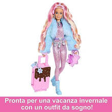 Carica l&#39;immagine nel visualizzatore di Gallery, Barbie - Barbie Extra Fly, bambola viaggiatrice con look a tema neve, tuta rosa luccicante e cappotto alla moda, 15+ accessori per lo styling inclusi, giocattolo per bambini, 3+ anni, HPB16
