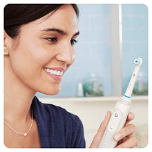 Carica l'immagine nel visualizzatore di Gallery, Oral-B Sensi Ultrathin Testine di Ricambio per Spazzolino Confezione da 4