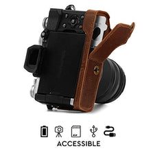 Carica l&#39;immagine nel visualizzatore di Gallery, MegaGear Custodia in Vera Pelle Compatibile con Olympus Om-D E-M5 Marrone