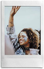 Carica l'immagine nel visualizzatore di Gallery, Fujifilm Instax Mini Film, Pellicola istantanea per fotocamere Instax Mini, Confezione da 20 foto, Formato foto 46 x 62 mm