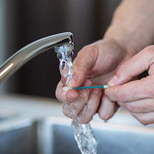 Carica l&#39;immagine nel visualizzatore di Gallery, LastSwab Cotton Fioc Riutilizzabili per Rimozione Make Up – Rosso Corallo