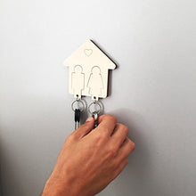 Carica l'immagine nel visualizzatore di Gallery, Laserò - Portachiavi Uomo Donna in Legno Decorare Casa - Regalo Perfetto San... - Ilgrandebazar