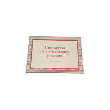Carica l'immagine nel visualizzatore di Gallery, martini SPA - Enjoy Christmas - Kit Natale composto da ciabatte, fascia per capelli e spugna a forma di Babbo Natale con confezione regalo, 30x21.5x9cm, 350g, 6 unità -MADE IN ITALY-