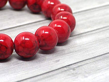 Carica l&#39;immagine nel visualizzatore di Gallery, Bracciale da donna in perle di turchese rosso con pendente argento... - Ilgrandebazar