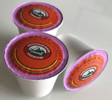 Carica l&#39;immagine nel visualizzatore di Gallery, Mountain High, qualità Breakfast Blend, Caffè Americano in Capsule...
