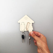 Carica l'immagine nel visualizzatore di Gallery, Laserò - Portachiavi Uomo Donna in Legno Decorare Casa - Regalo Perfetto San... - Ilgrandebazar