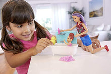 Carica l&#39;immagine nel visualizzatore di Gallery, Barbie Bambola Skipper Caucasica Babysitter con Vasca da Bagno, Bambina Che... - Ilgrandebazar