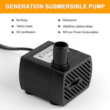Carica l'immagine nel visualizzatore di Gallery, flintronic Mini Pompe à Eau Submersible (350 L/H, 5 W), Pompe Aquarium Ultra-Silencieux avec 3 Pieds de Ventouses et 2 Buses, Ajustable Pompe Fontaine pour Étang Poisson Fontaine Réservoir de Poissons