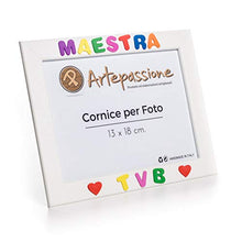 Carica l&#39;immagine nel visualizzatore di Gallery, Cornici per foto in legno con la scritta Maestra TVB e decorata con... - Ilgrandebazar