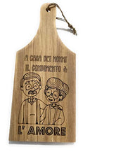 Carica l'immagine nel visualizzatore di Gallery, Tagliere in legno idea regalo nonni/regalo Natale nonni/regalo festa dei nonni
