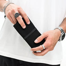 Carica l&#39;immagine nel visualizzatore di Gallery, Porta Tabacco Cartine e Filtri Idrorepellente Cucito a Mano - Astuccio Portatabacco in Tessuto con cerniera extra, Porta Tabacco Donna - Porta Tabacco Uomo (Nero Sportivo)