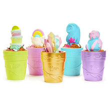 Carica l'immagine nel visualizzatore di Gallery, IMC Toys Blume Vasetto Sorpresa Bambola da Annaffiare, Multicolore, 92471 - Ilgrandebazar